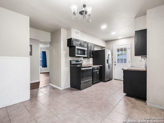 Image 11 of 27 For 4726 Lyceum Dr