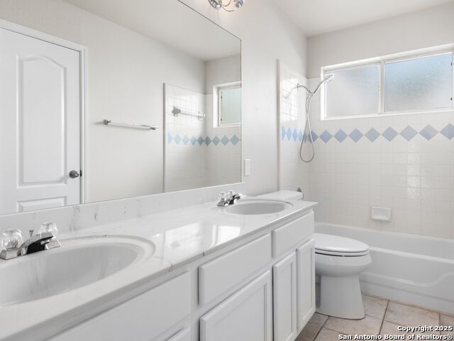 Listing photo id 23 for 2534 Woodland Village Pl