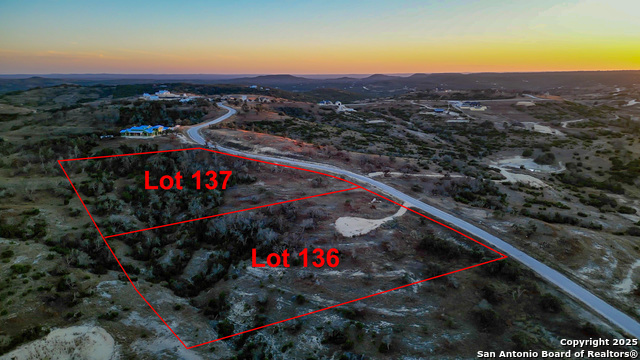 Details for 137 Falling Oak Dr, Blanco, TX 78606