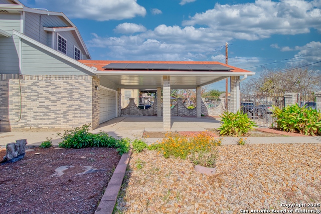 Listing photo id 17 for 2431 Holly Hill