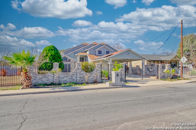 Listing photo id 6 for 2431 Holly Hill