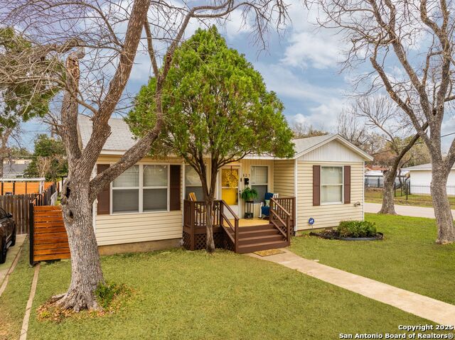 Details for 823 Greer St, San Antonio, TX 78210