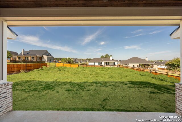 Listing photo id 39 for 124 Magnolia Cir E