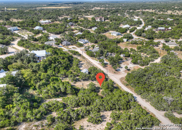 Listing photo id 8 for 210 Indian Trail