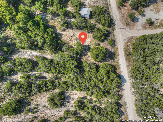 Listing photo id 10 for 210 Indian Trail