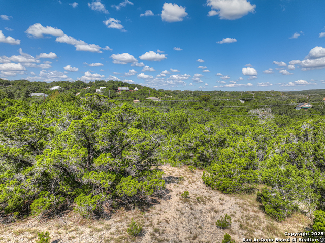 Listing photo id 0 for 210 Indian Trail