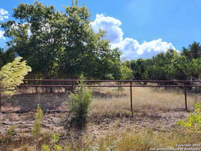 Listing photo id 1 for 210 Indian Trail