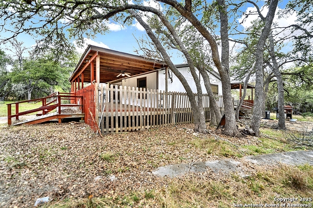 Image 11 of 13 For 1601 Springwood Dr