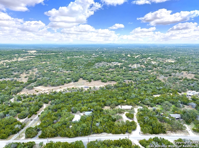 Image 3 of 13 For 1601 Springwood Dr