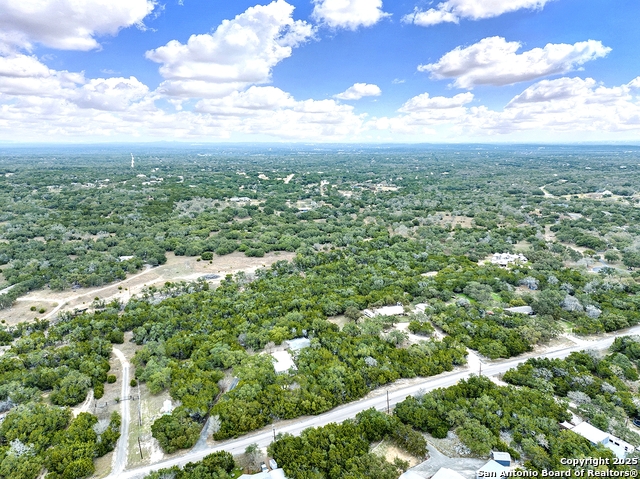 Image 4 of 13 For 1601 Springwood Dr