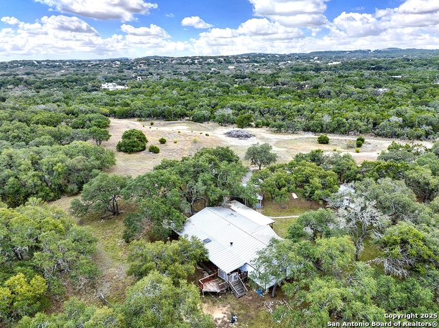 Image 6 of 13 For 1601 Springwood Dr