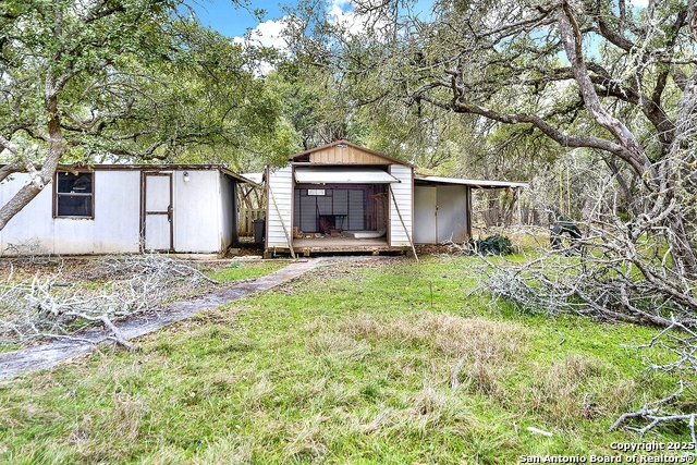 Image 8 of 13 For 1601 Springwood Dr