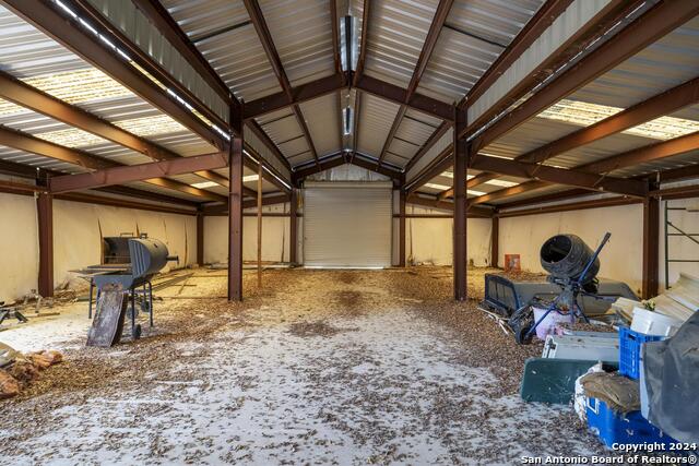 Listing photo id 11 for 6511 Fm 311  