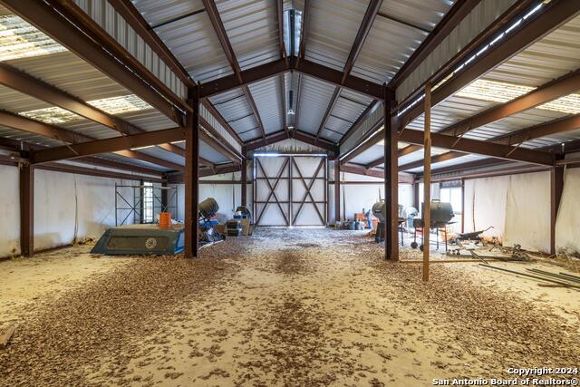 Listing photo id 12 for 6511 Fm 311  