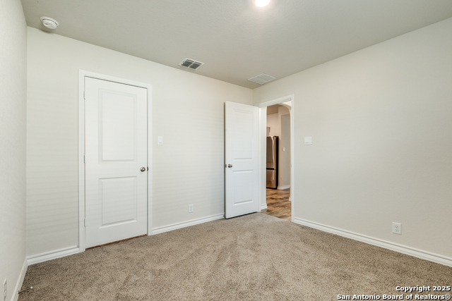 Listing photo id 13 for 4712 Sulphur Trace