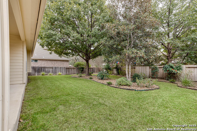 Listing photo id 31 for 9510 Tioga Cv