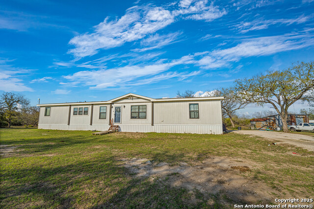 Listing photo id 4 for 4976 County Road 116