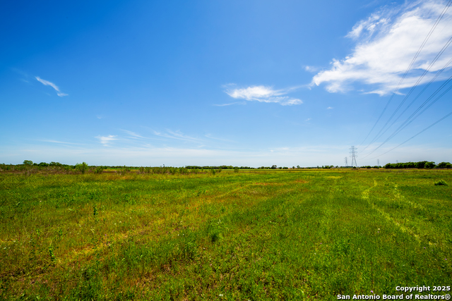 Listing photo id 4 for 8263 Huber Rd