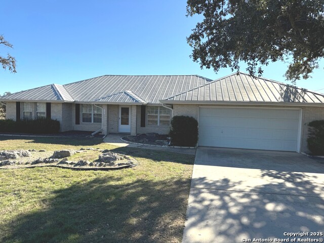 Details for 121 Shin Oak Dr, Bandera, TX 78003