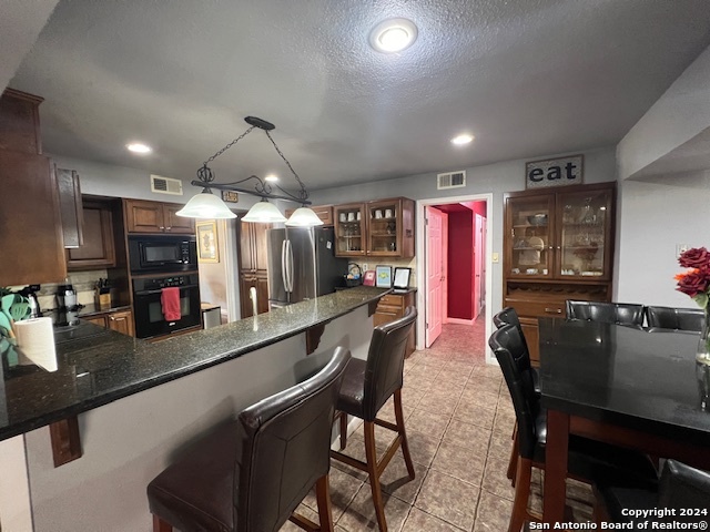 Listing photo id 2 for 7823 Mary Carolyn St