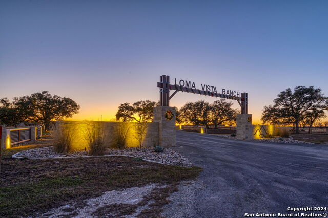 Details for 1700 Cattlemans Crossing, Kerrville, TX 78028