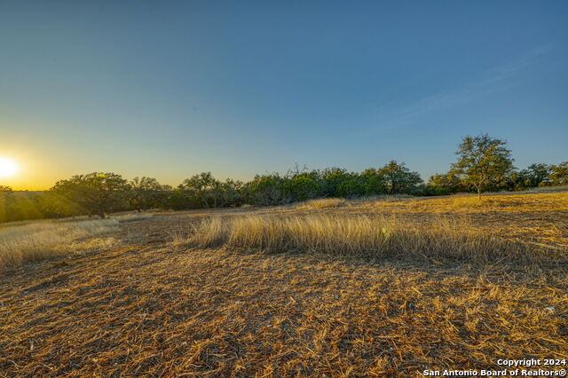 Image 10 of 50 For 1700 Cattlemans Crossing
