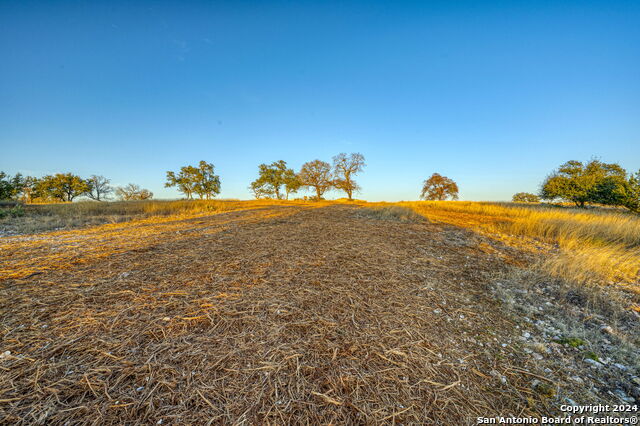 Image 13 of 50 For 1700 Cattlemans Crossing
