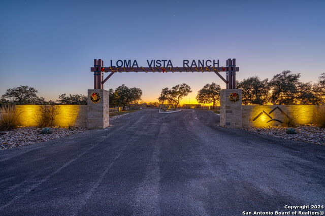 Image 2 of 50 For 1700 Cattlemans Crossing