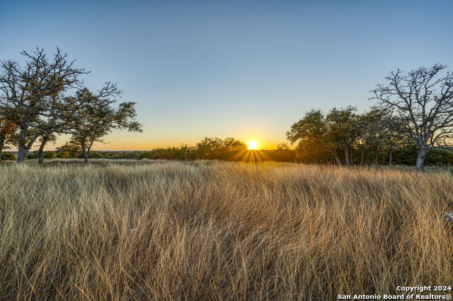 Image 25 of 50 For 1700 Cattlemans Crossing