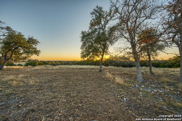 Image 26 of 50 For 1700 Cattlemans Crossing