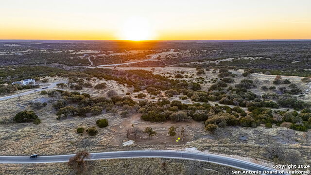 Image 29 of 50 For 1700 Cattlemans Crossing