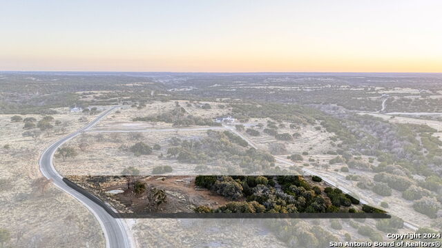 Image 32 of 50 For 1700 Cattlemans Crossing