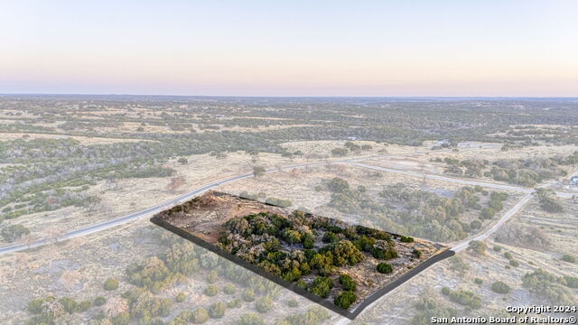 Image 36 of 50 For 1700 Cattlemans Crossing