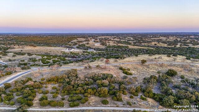Image 41 of 50 For 1700 Cattlemans Crossing
