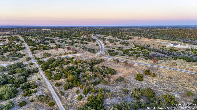 Image 45 of 50 For 1700 Cattlemans Crossing