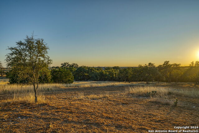 Image 8 of 50 For 1700 Cattlemans Crossing