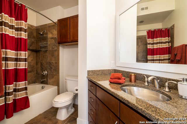 Image 16 of 41 For 7342 Oak Manor Dr  3307