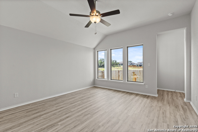 Image 10 of 24 For 283 Ainslie Street W