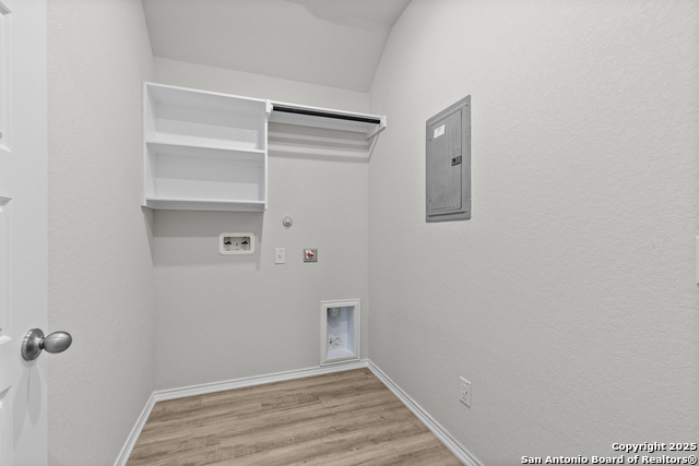 Image 20 of 24 For 283 Ainslie Street W
