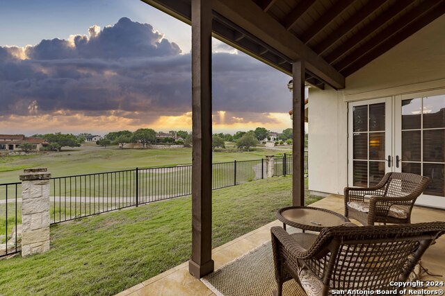 Listing photo id 21 for 3801-15 Club House Rd 15