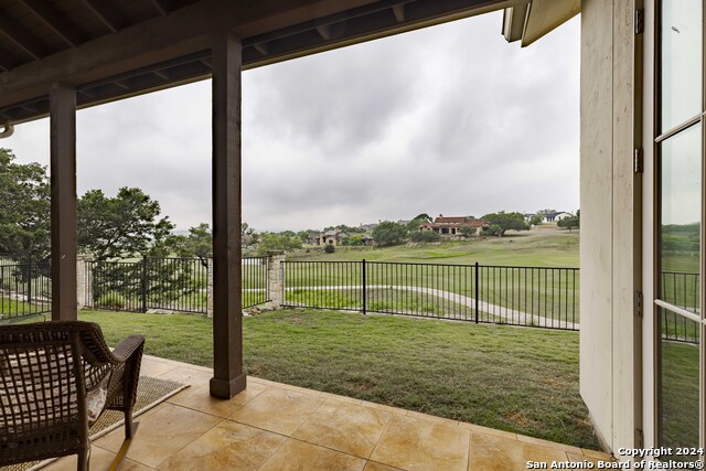 Listing photo id 22 for 3801-15 Club House Rd 15