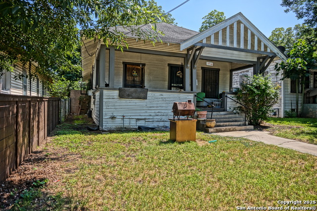 Details for 1016 Dawson St, San Antonio, TX 78202