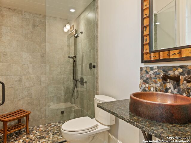 Image 31 of 50 For 95 Turnberry Way