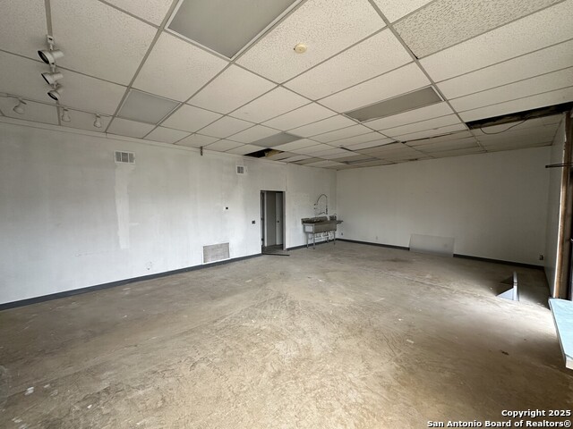 Listing photo id 2 for 1110 Basse Rd