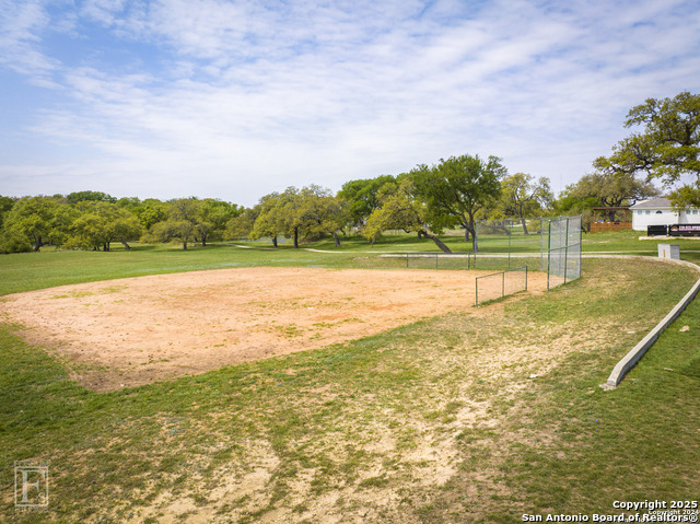 Image 10 of 13 For 2276 Granada Hills