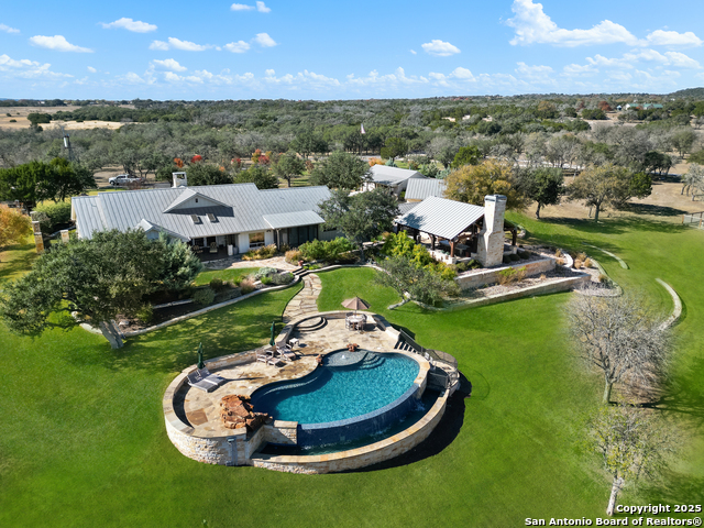 Details for 431 Bluff Creek, Center Point, TX 78010