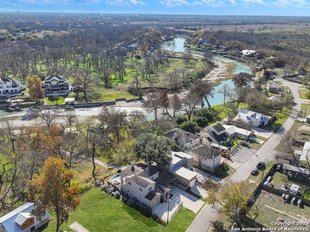 Details for 705 Ridgeroad Dr, New Braunfels, TX 78130