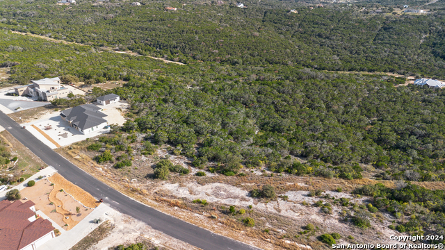 Listing photo id 9 for Pr 2771 Unit 1 Lot 7