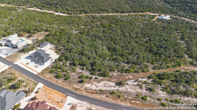 Listing photo id 10 for Pr 2771 Unit 1 Lot 7
