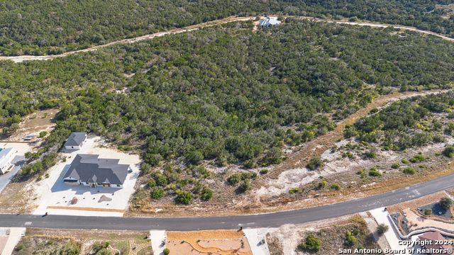 Listing photo id 11 for Pr 2771 Unit 1 Lot 7